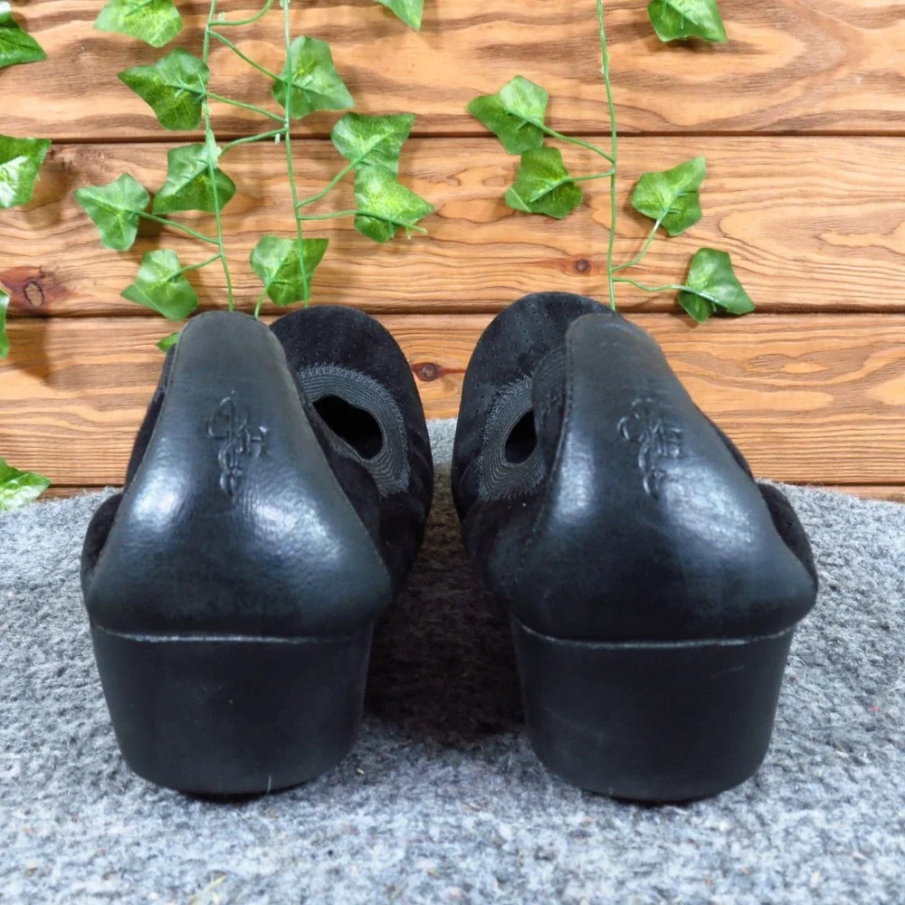 Cole Haan Tali Wedge Women Shoe Size 7 Professional Office Work Black Suede